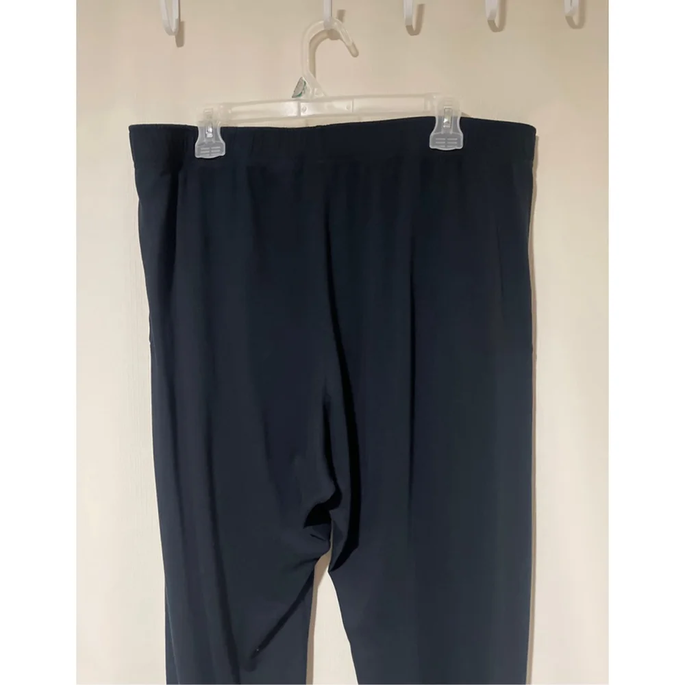 NWOT Women's Nike Dri-FIT Black & White Swoosh Track Pants Joggers XXL